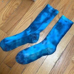 3 for $25 sale! Men’s blue tie dye socks